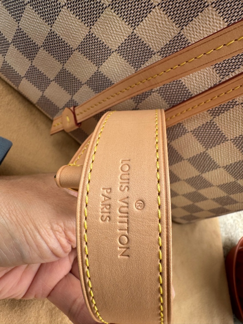 Louis Vuitton Damier Azur Girolata - Picture 7 of 10